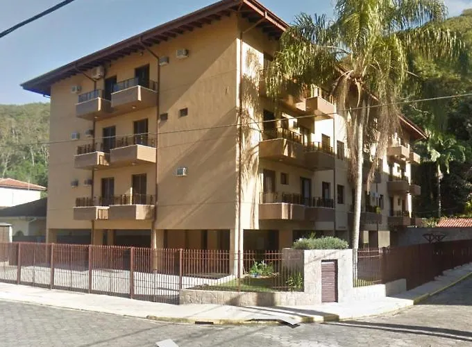 Edifício Piemontês - a 200 metros da Praia Grande Ubatuba SP